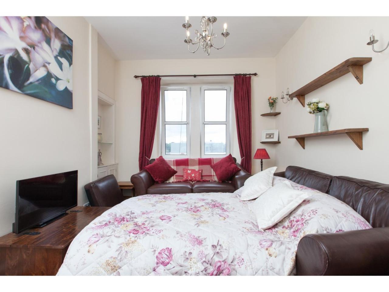 Homely Tenement For 2 Near Botanic Gardens Edinburgh Exterior photo